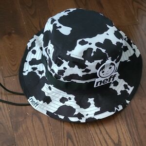 NWT Neff Monochrome Patterned Bucket Hat